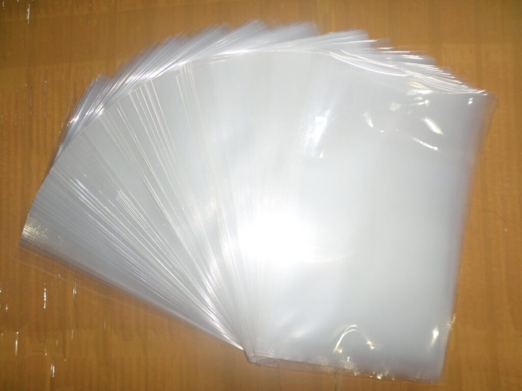 Nhựa PE là gì và những ứng dụng thực tế trong đời sống bạn cần biết 1 Bao bì nhựa PE (Polyethylene)