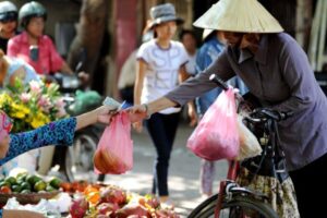 thực trạng sử dụng túi ni lông hiện nay