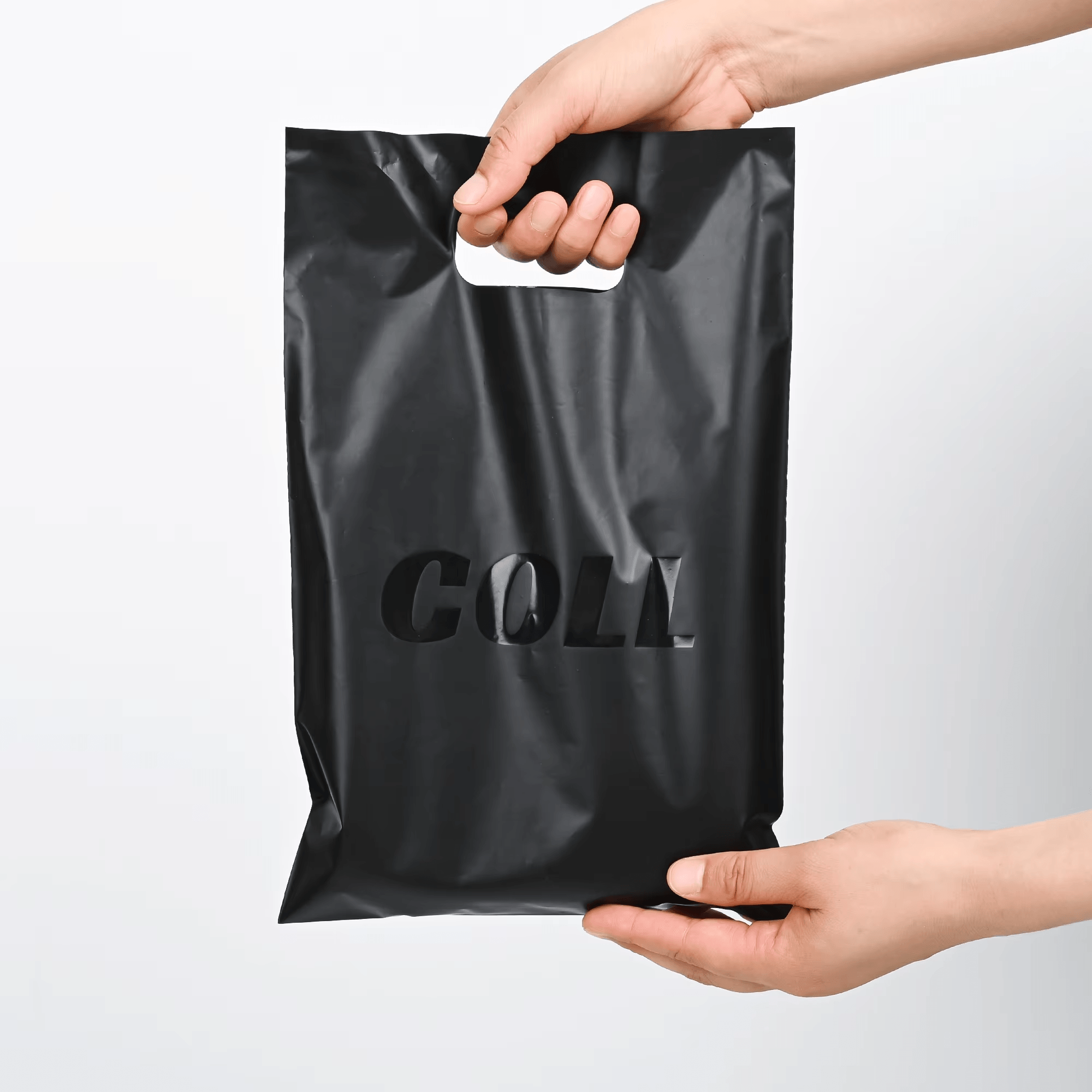 In bao bì giấy giá rẻ uy tín chất lượng tại TP. HCM 7 Mẫu túi nilon PE đựng quần áo màu đen