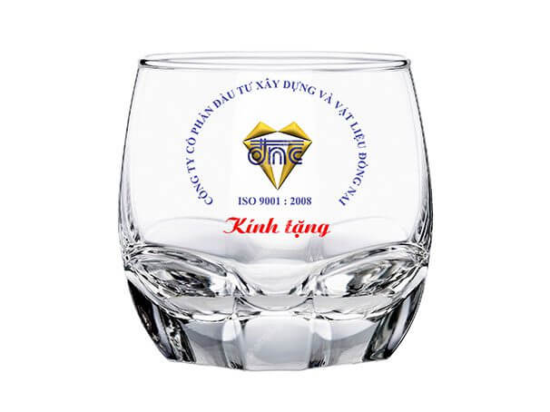 In ly theo yêu cầu thiết kế logo đẹp miễn phí giá rẻ 3 Ứng dụng sáng tạo trên chất liệu sứ và thủy tinh