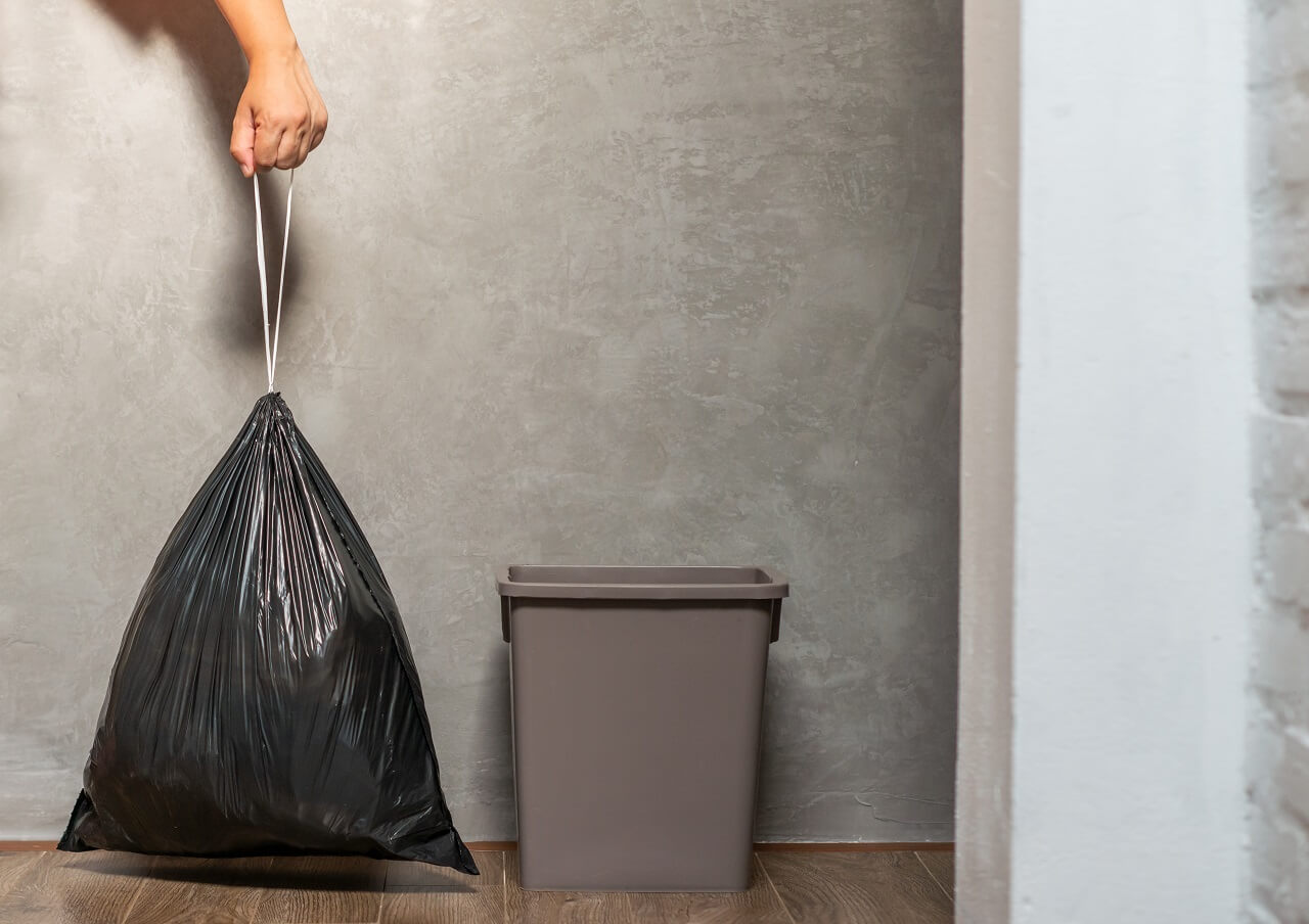 Túi đựng rác có dây rút và 6 lựa chọn hàng đầu hiện nay 5 Túi rác dây rút màu đen đa năng