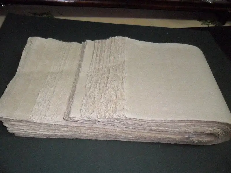 Giấy dó là gì và vẻ đẹp độc đáo trong ứng dụng đời sống Việt 2 Khái niệm giấy dó là gì?