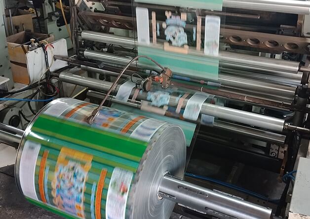 Kiểm soát lực căng màng là gì và bí quyết vận hành chuẩn xác 1 Định nghĩa kiểm soát lực căng màng là gì và vai trò của nó trong sản xuất